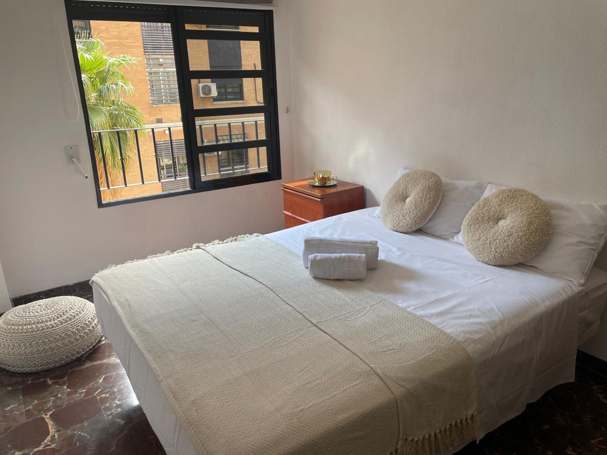 Habitacion Cerca Del Centro De Valenciaアパートメント エクステリア 写真